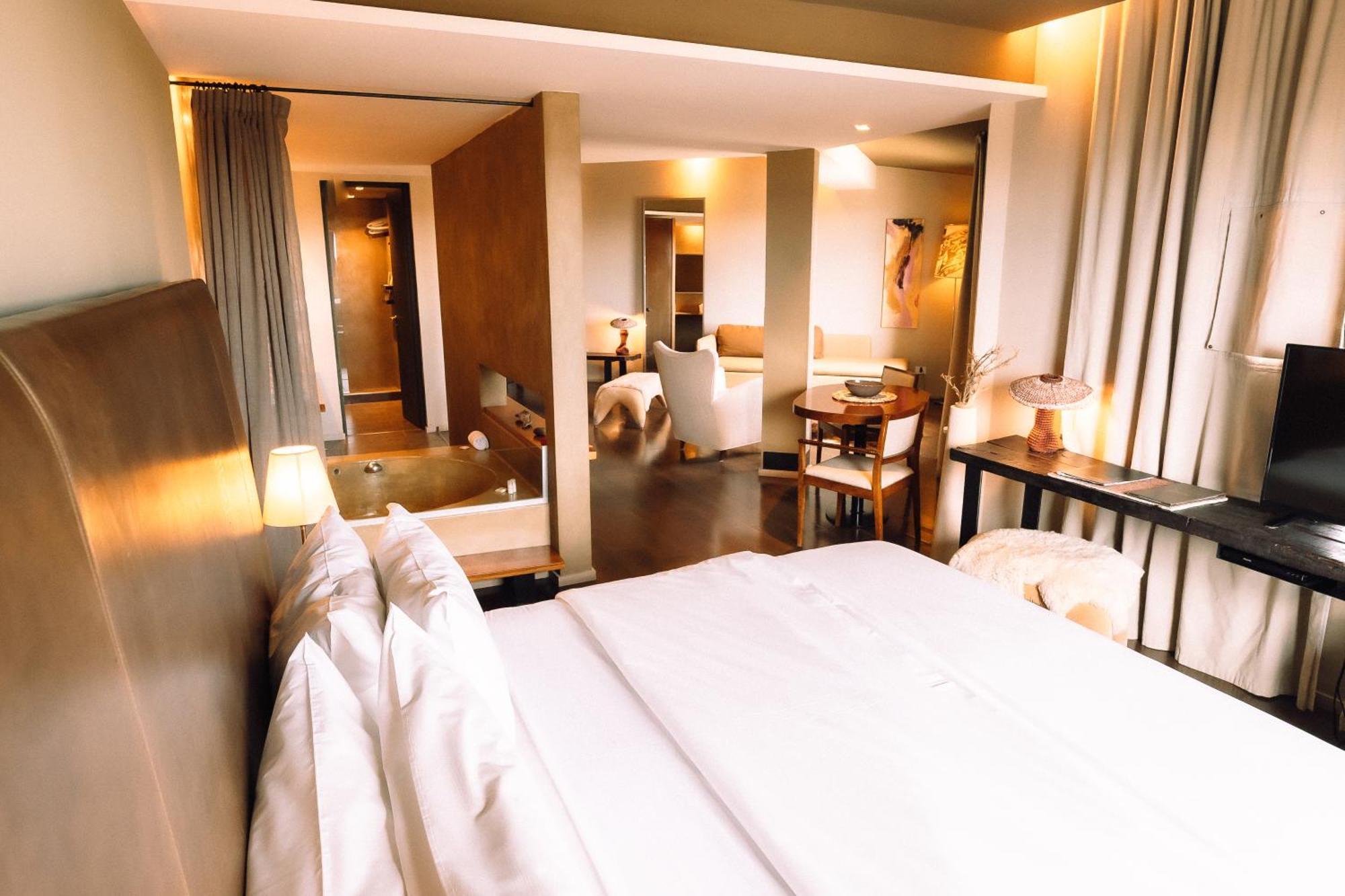 Esplendor By Wyndham El Calafate Hotel Ngoại thất bức ảnh
