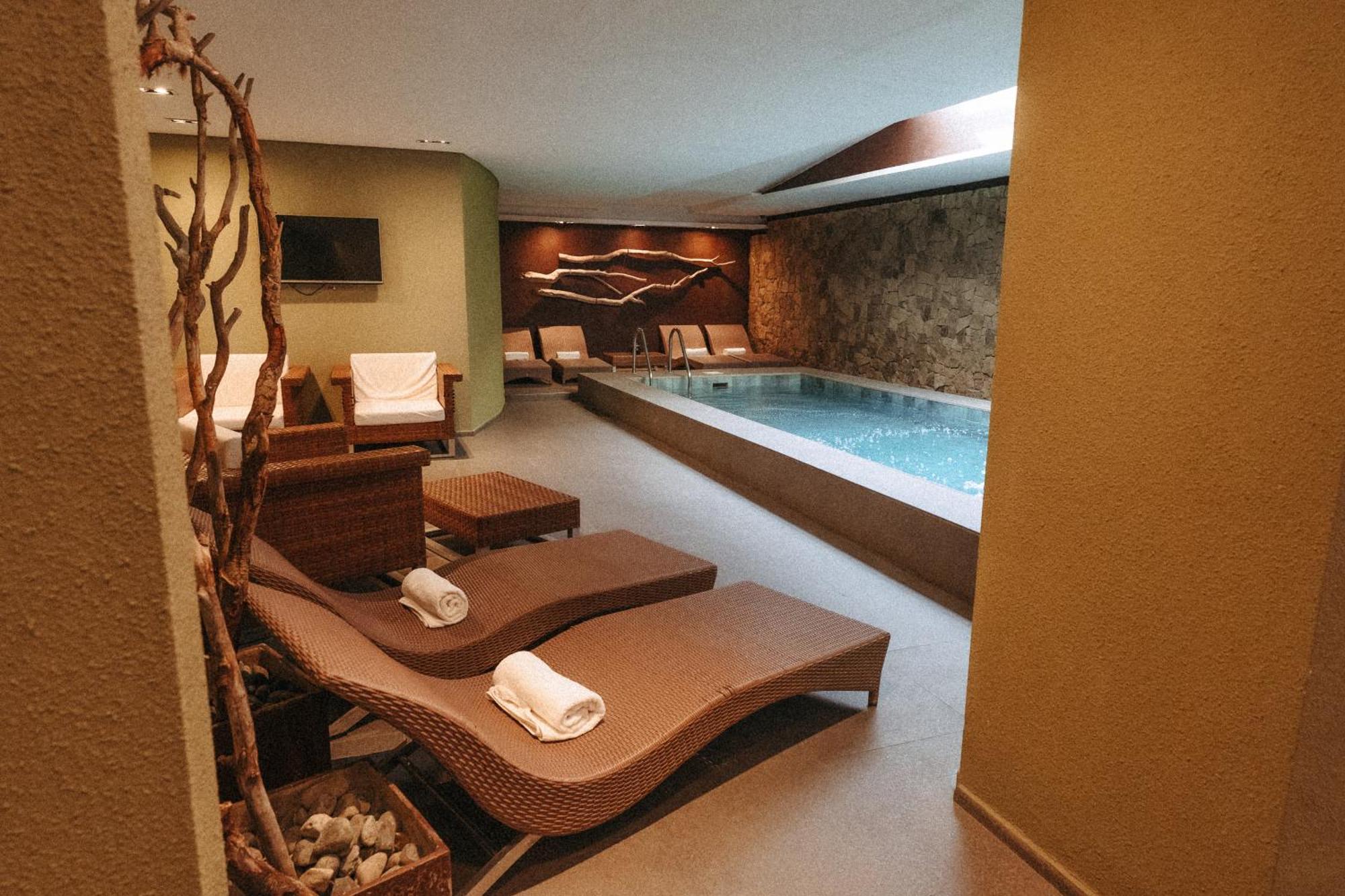 Esplendor By Wyndham El Calafate Hotel Ngoại thất bức ảnh